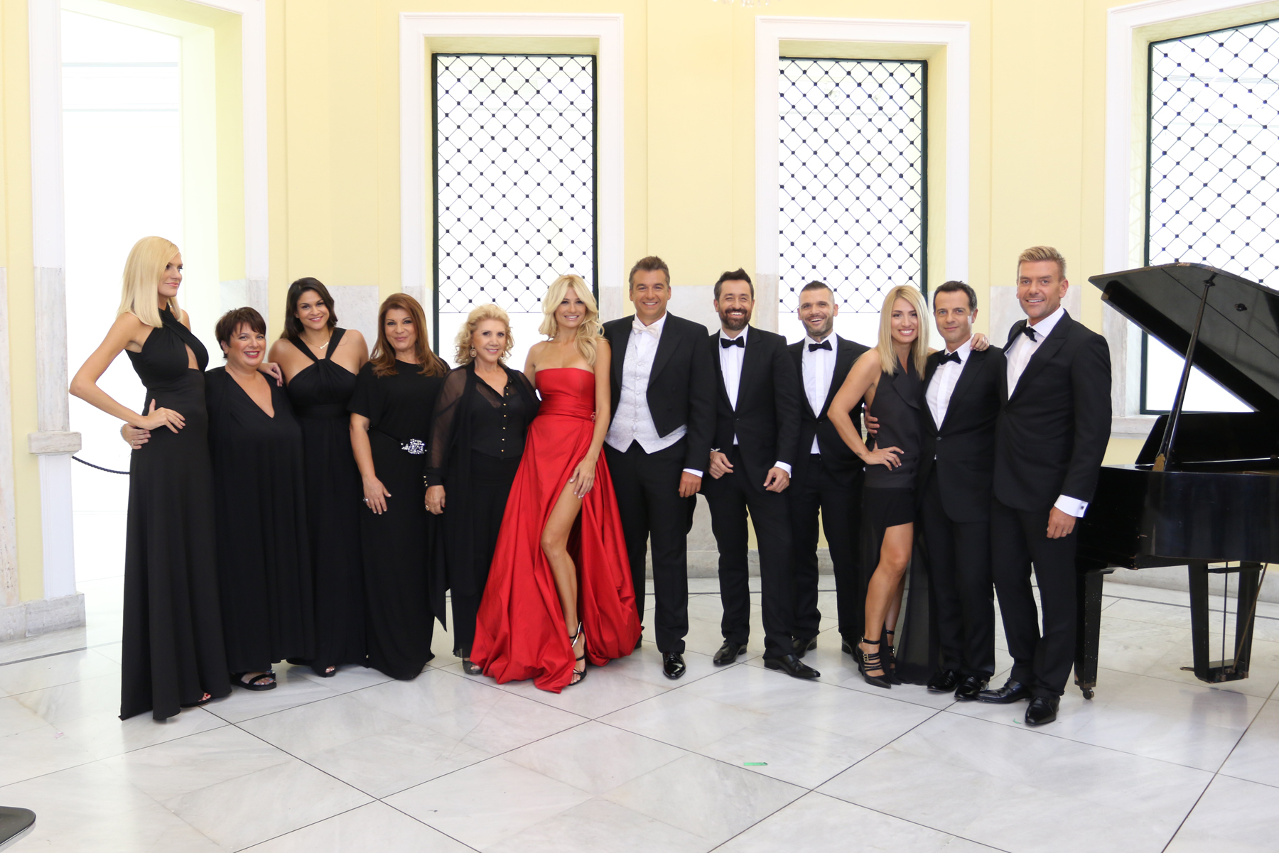 Μαέστρος ο Λιάγκας και πρώτο βιολί η Σκορδά – ΒΙΝΤΕΟ