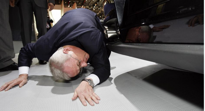 ΕΕ: Ενδείξεις και για άλλες αυτοκινητοβιομηχανίες που “μαγείρευαν” τους ρύπους