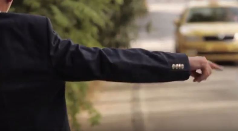 Ο Λαφαζάνης με ταξί στο… νομισματοκοπείο – ΒΙΝΤΕΟ