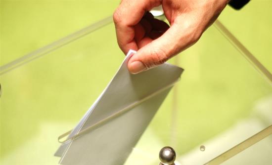 Στις 21:00 της Κυριακής η πρώτη εκλογική εκτίμηση