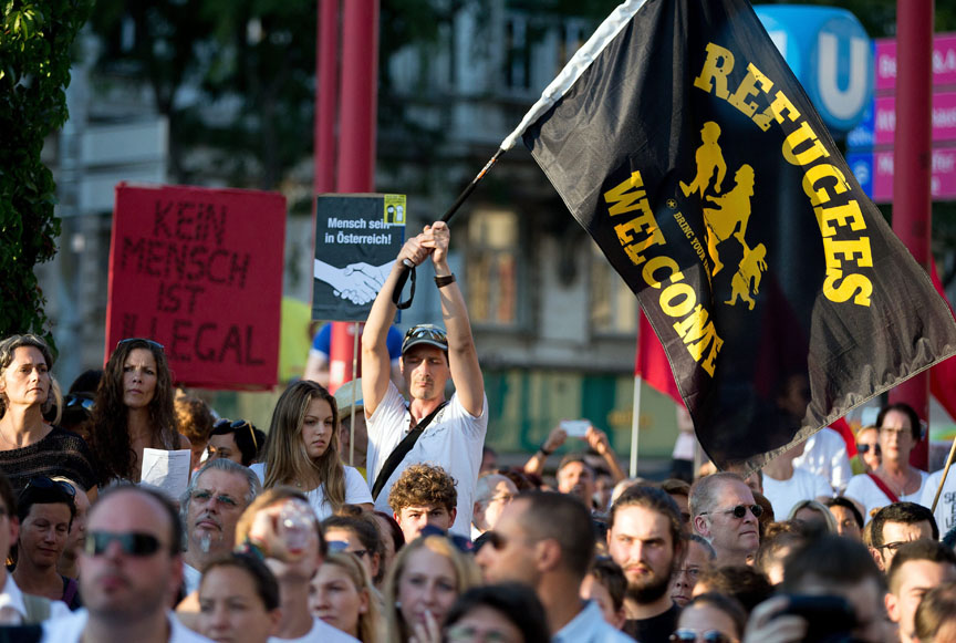 Διαδηλώσεις σε πολλές ευρωπαϊκές πόλεις υπέρ των προσφύγων