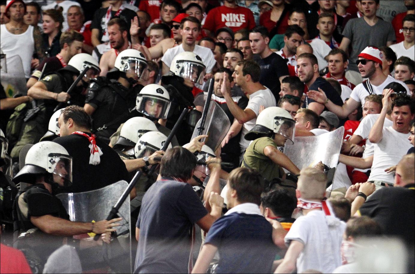 Tραυματίστηκε οπαδός της Μπάγερν – ΒΙΝΤΕΟ