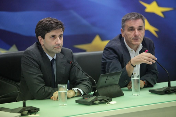 “Χρυσή τομή” στο οικονομικό επιτελείο