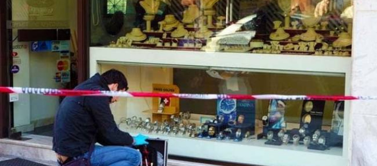 Κρίσιμη η κατάσταση του κοσμηματοπώλη που έπεσε θύμα ληστείας