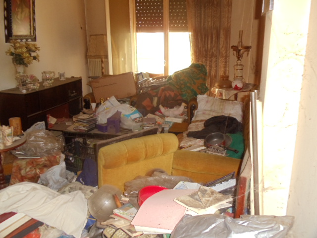 “Έκρυβε” 5 τόνους σκουπίδια στο σπίτι του – Εικόνες σοκ – ΦΩΤΟ