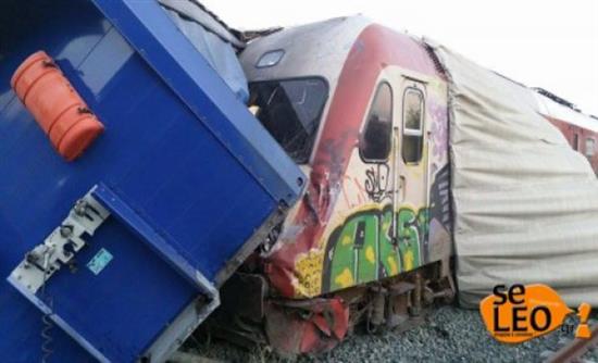 4 τραυματίες από σύγκρουση τρένου με φορτηγό – ΦΩΤΟ