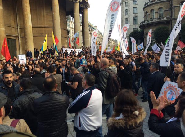 Διαδήλωση συμπαράστασης στο Σύνταγμα για την επίθεση στην Άγκυρα