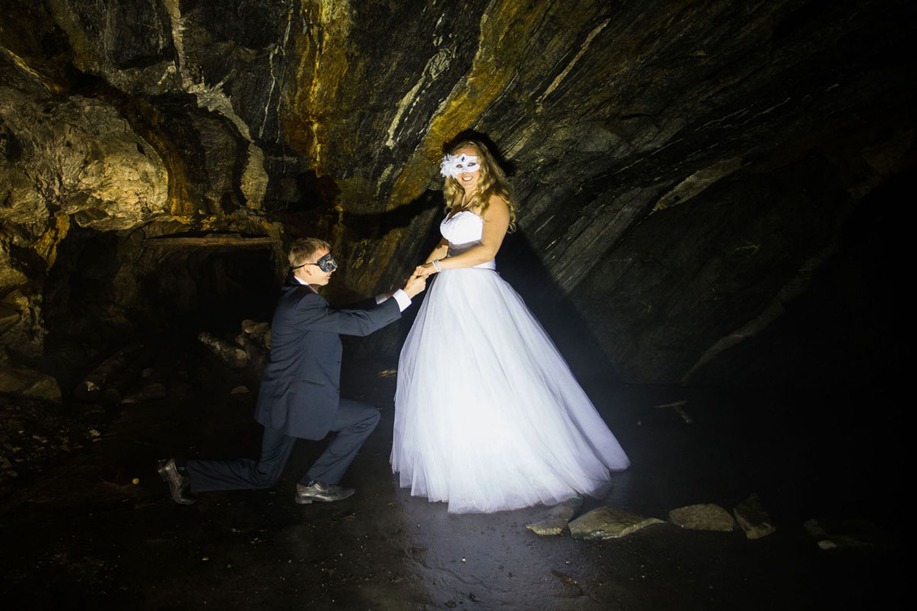 Η πιο τρομακτική φωτογράφιση γάμου – ΦΩΤΟ