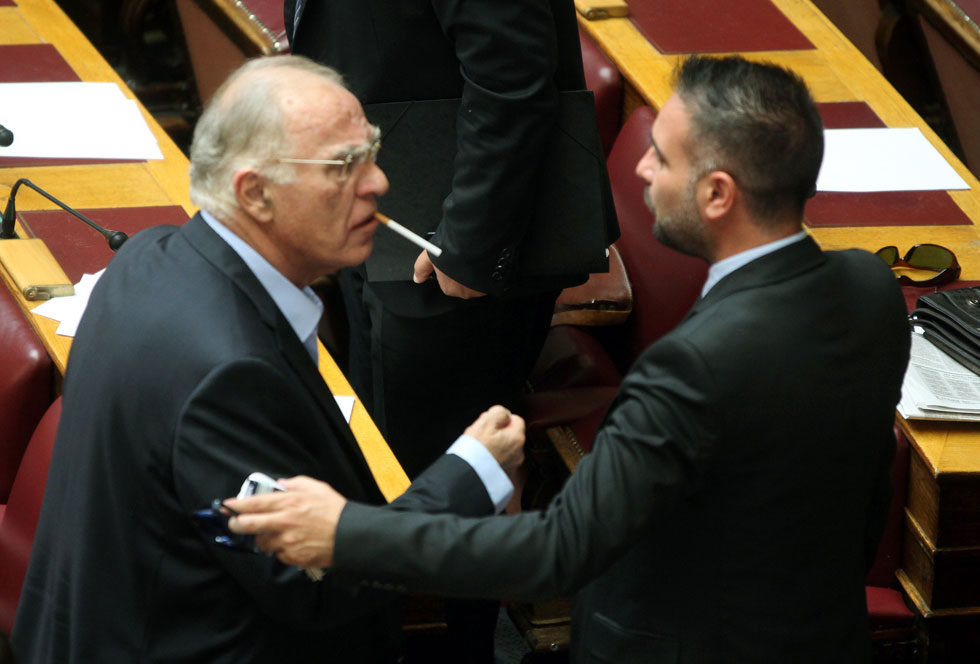 Ο… χαζομπαμπάς βουλευτής