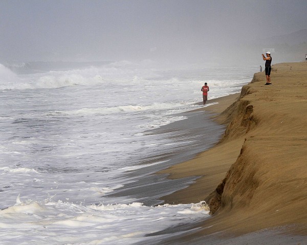 Ο τυφώνας Πατρίσια εξασθένησε σε τροπική καταιγίδα