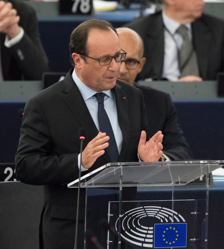 Ολάντ: Η Ευρώπη καθυστέρησε στην αντιμετώπιση της προσφυγικής κρίσης