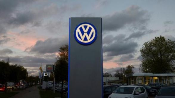 Η Volkswagen ομολογεί ότι 8 εκατ. οχήματα στην ΕΕ παραποιήθηκαν