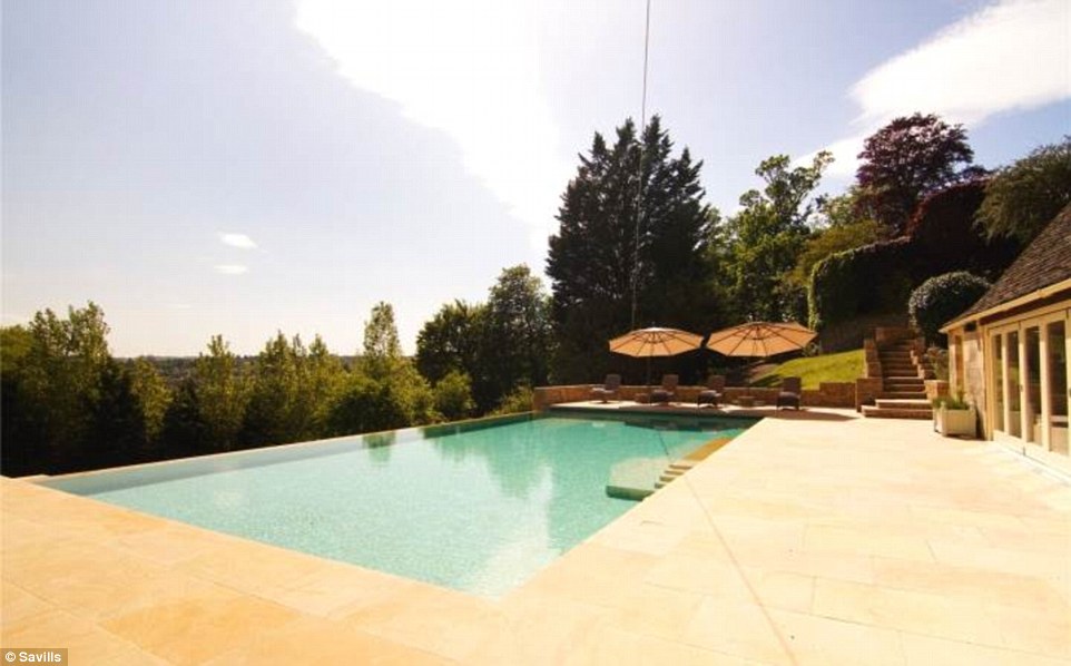 Just like LA! Amberley House also boasts an infinity swimming pool on ther patio and a tennis court, perfect for the sporty family
