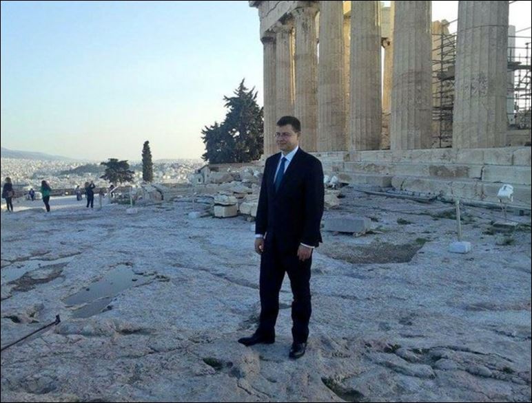 Ο θαυμασμός του Ντομπρόβσκις για τις Καρυάτιδες – ΦΩΤΟ