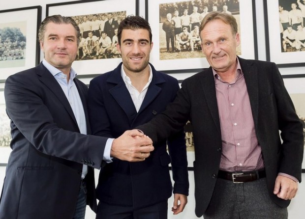 Ανανέωσε με την Ντόρτμουντ ο Παπασταθόπουλος