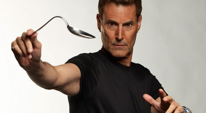 Ο “Λευκός Οίκος” του Γιούρι Γκέλερ – ΦΩΤΟ