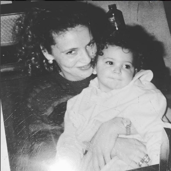 Συγκινεί η κόρη του Κατσαρού των «Ζιγκ Ζαγκ» μετά τον χαμό της μητέρας της