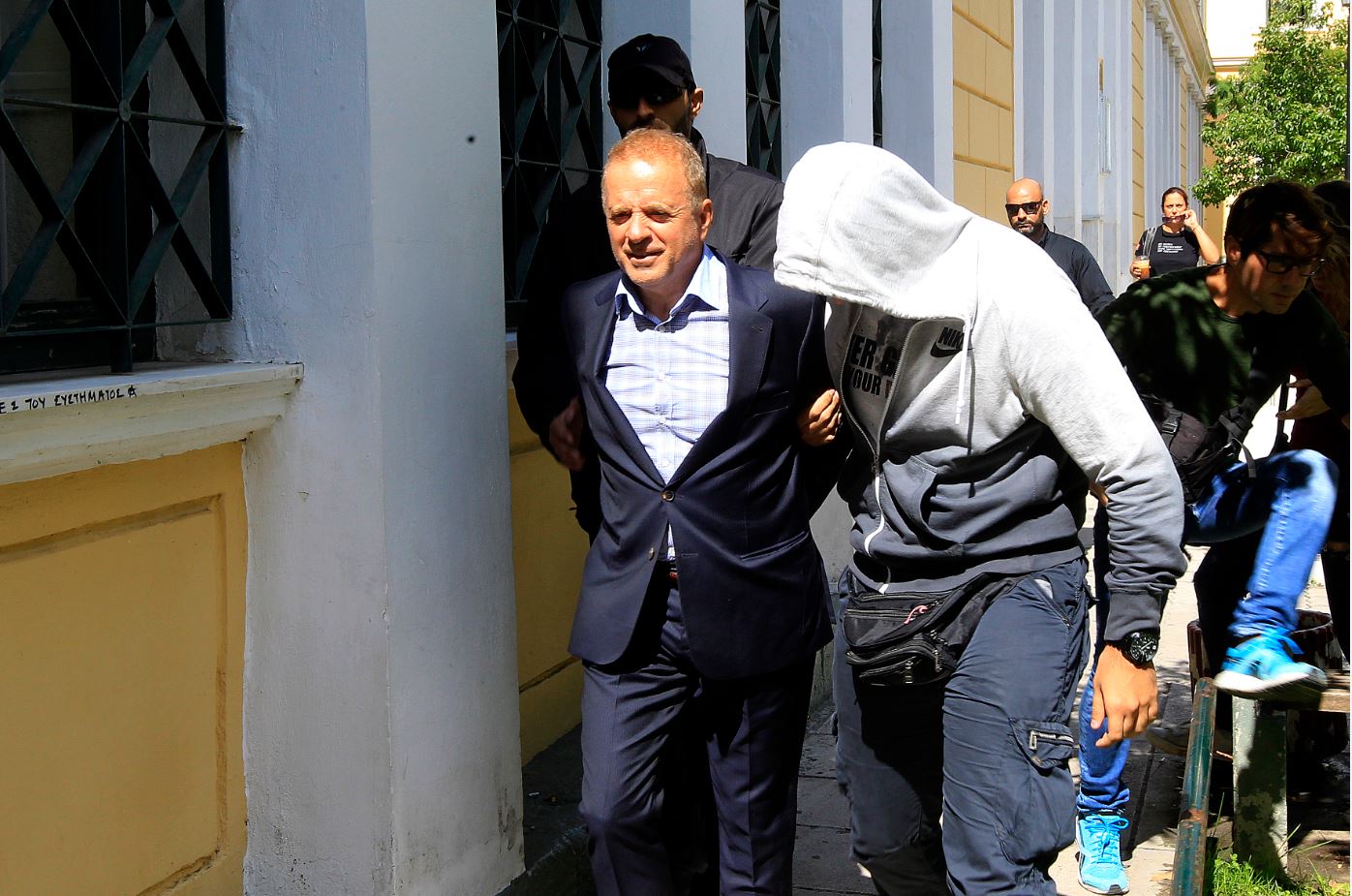 “Ξεσκονίζει” τον Λιακουνάκο η δικαιοσύνη – Ποιες υποθέσεις ερευνά