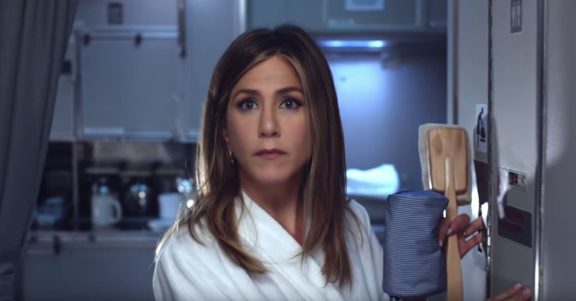 H Άνιστον πρωταγωνιστεί στην καμπάνια της Emirates – BINTEO