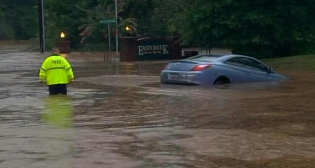 Σε κατάσταση έκτατης ανάγκης η Νότια Καρολίνα εξαιτίας των πλημμυρών