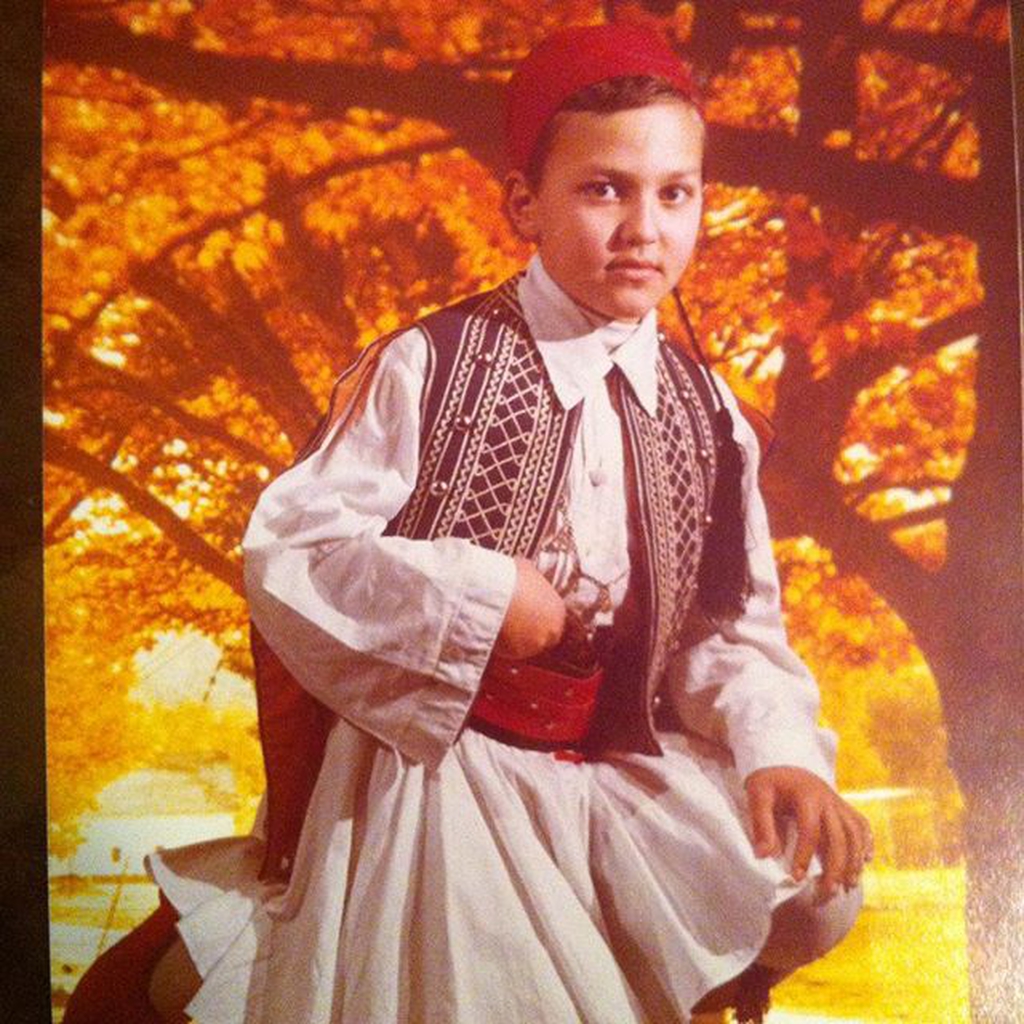 Ποιος είναι ο τσολιάς της ΦΩΤΟ;