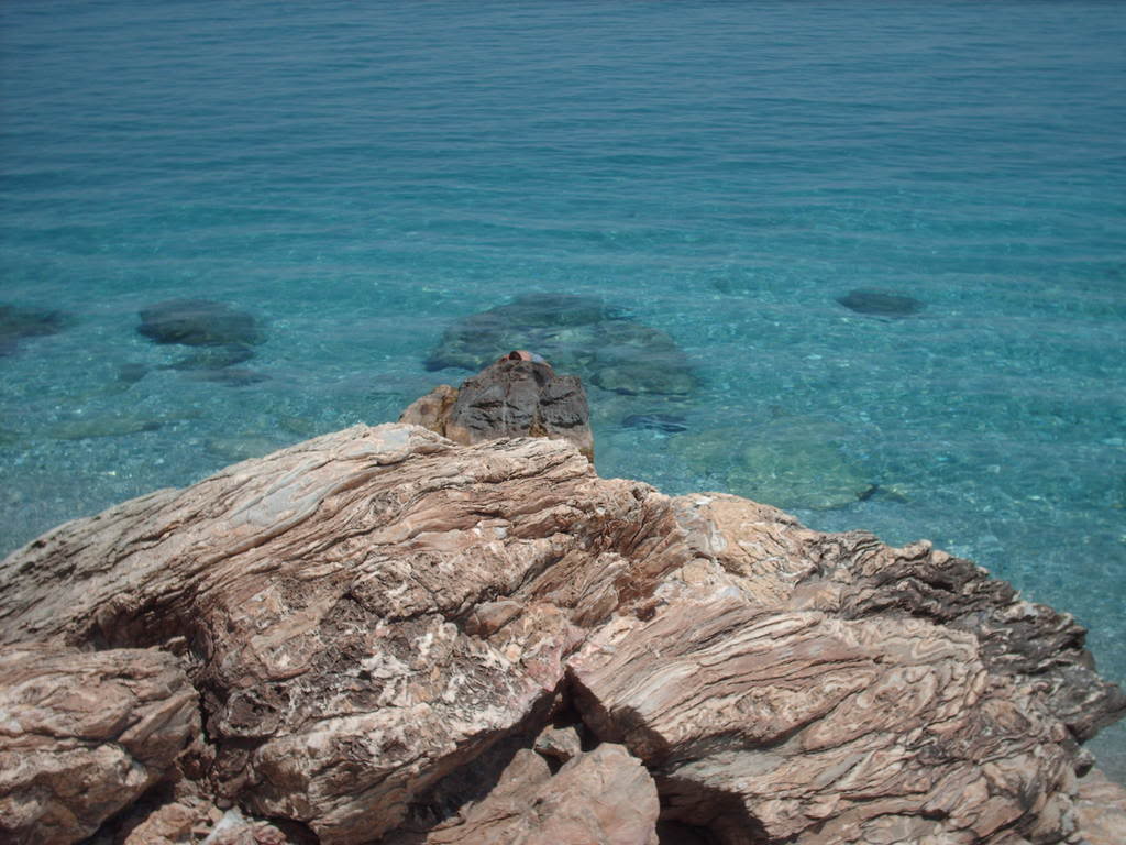 Ο βράχος που μοιάζει με… πλοίο – ΦΩΤΟ