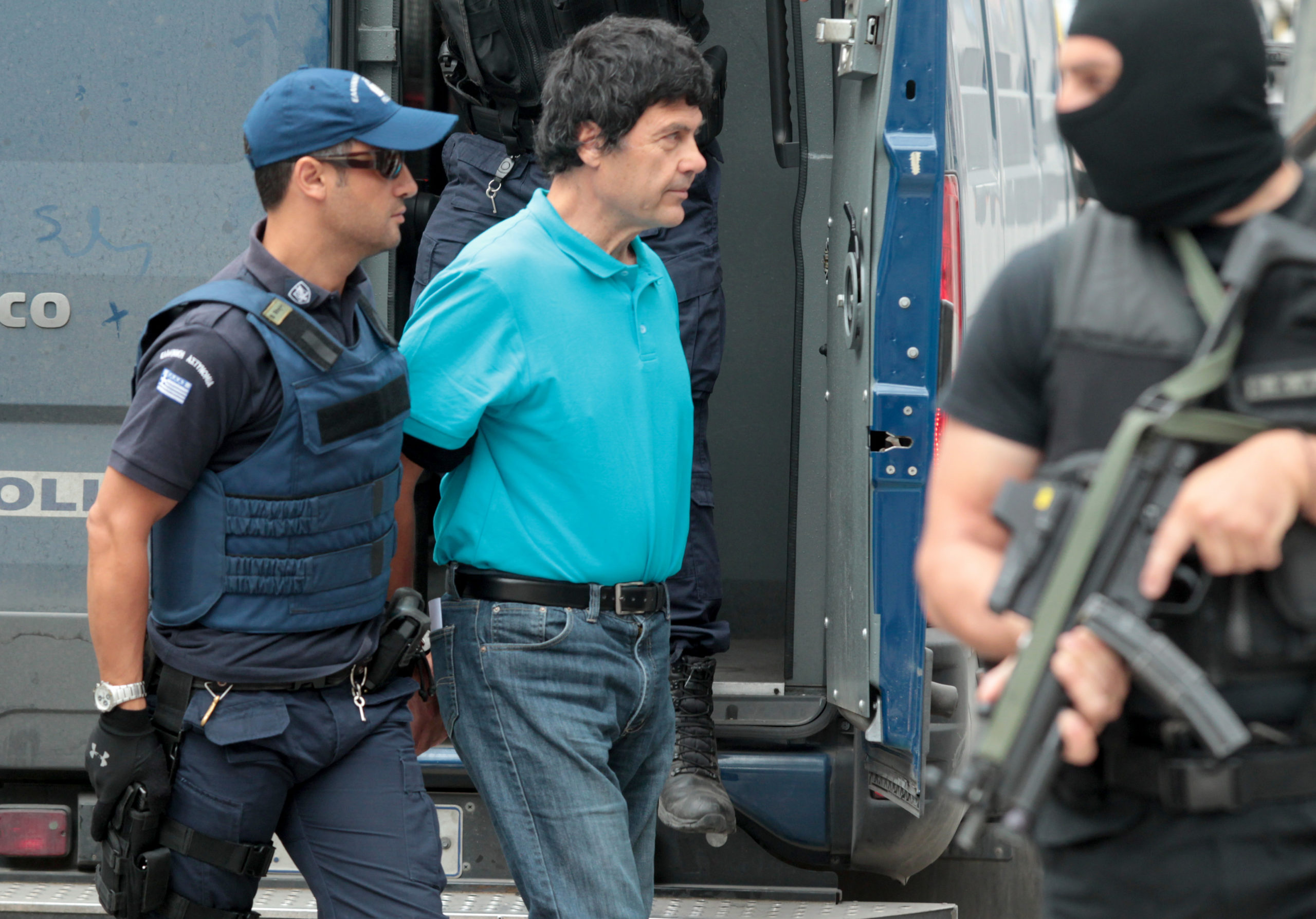 Βασανισμό και εξευτελιστική συμπεριφορά καταγγέλλει ο Χριστόδουλος Ξηρός