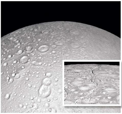 Τα παγωμένα μυστικά στο φεγγάρι του Κρόνου