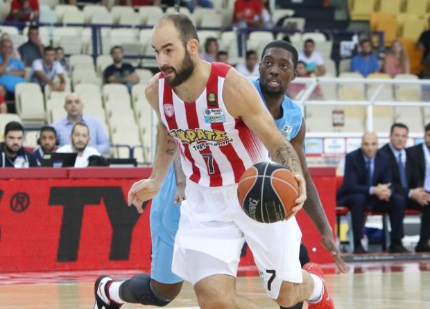 Ολυμπιακός – Τσεντεβίτα 21-20 (10′)