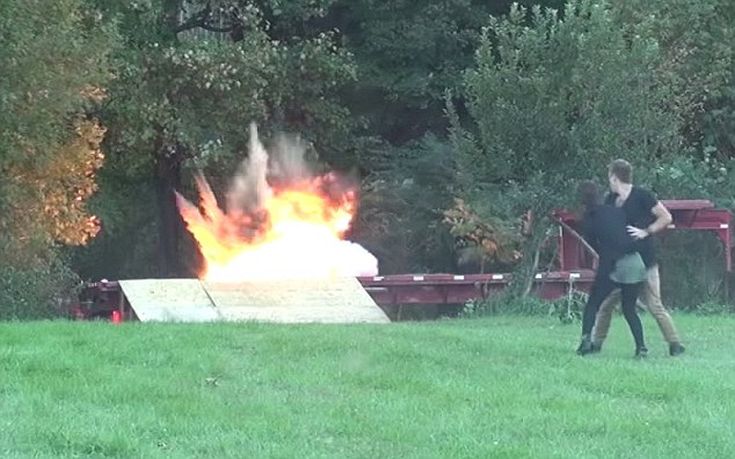 Φάρσα… εφιάλτης – “Ανατίναξε” το παιδί τους μπροστά στη γυναίκα του – ΒΙΝΤΕΟ