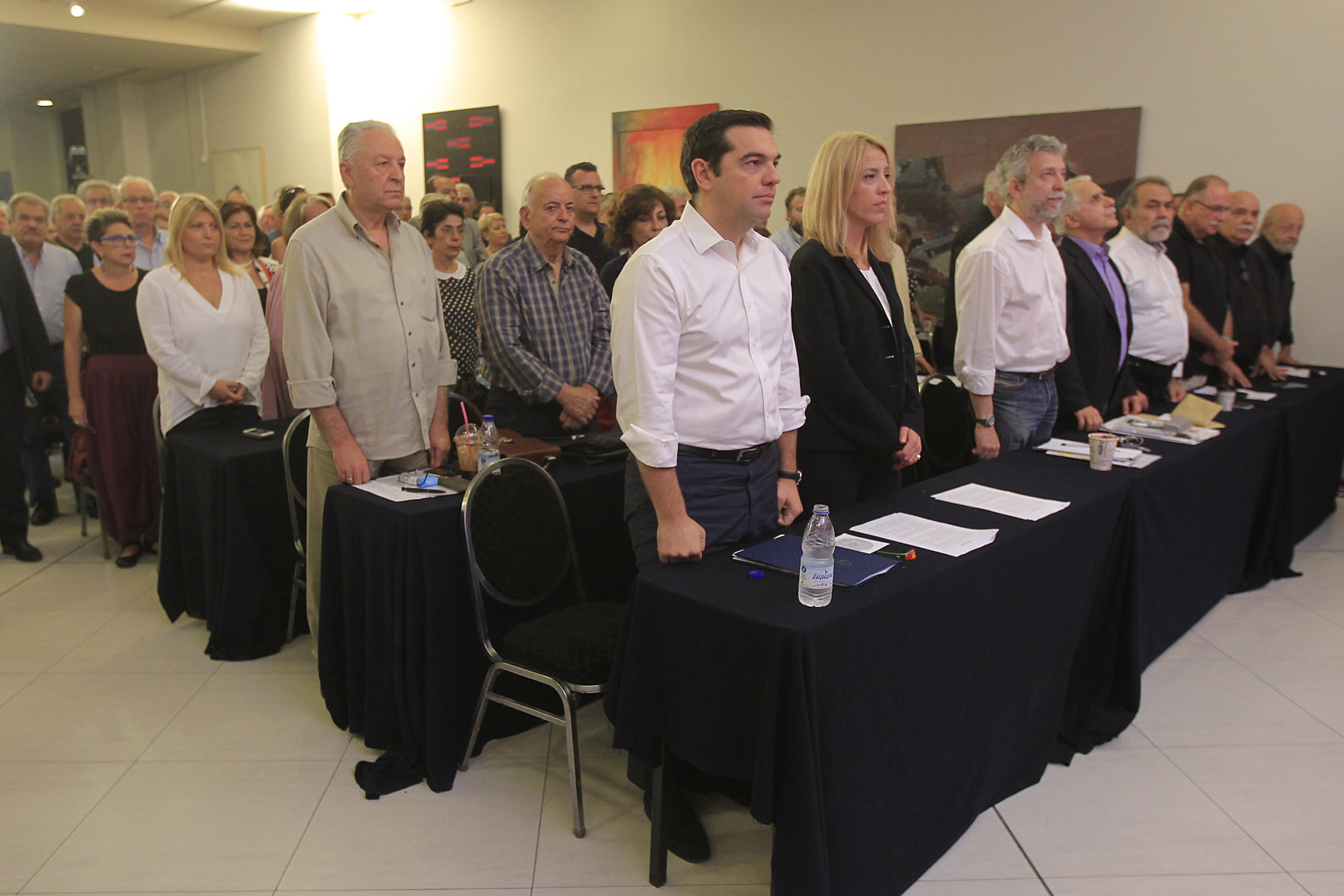 Ενός λεπτού σιγή στην ΚΕ του ΣΥΡΙΖΑ για τους νεκρούς στην Άγκυρα