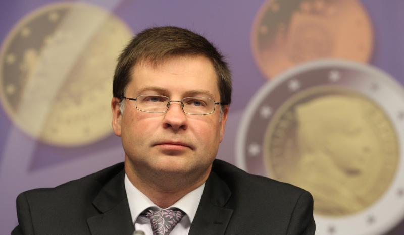 Ο Ντομπρόβσκις αποκλείει ονομαστική μείωση του χρέους