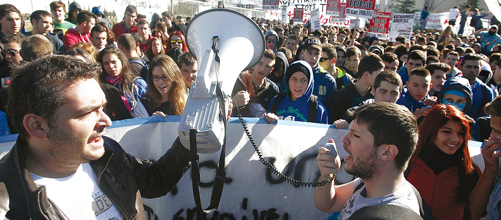 Παιδεία – Κινητοποιήσεις για τις 10.547 κενές θέσεις