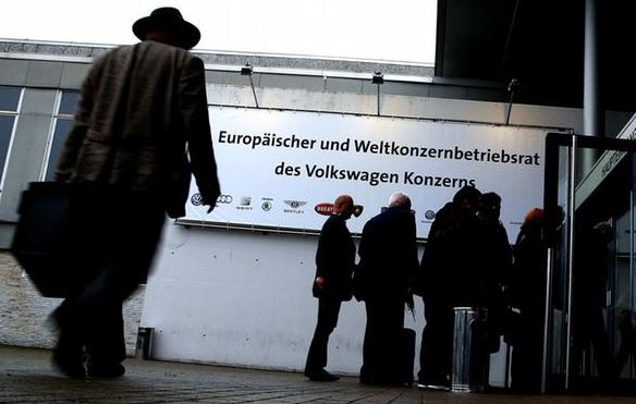 Έφοδοι της αστυνομίας στη Volkswagen στη Γερμανία