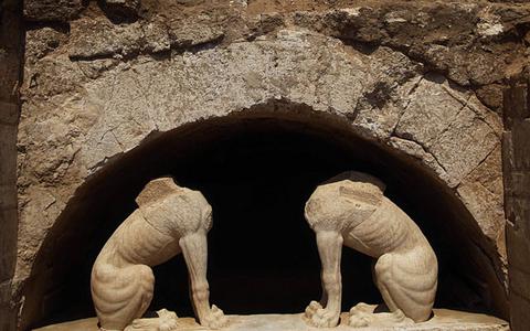 Προσωπικότητες των Γραμμάτων και των Τεχνών εκπέμπουν SOS για την Αμφίπολη