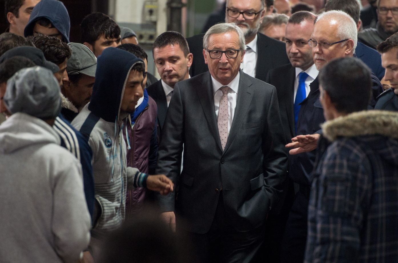 Η προσφυγική κρίση θα διαρκέσει “κάποια χρόνια” εκτιμά ο Γιούνκερ