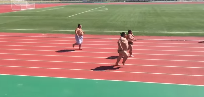 Αθλητές του Σούμο το έριξαν στο… τρέξιμο – ΒΙΝΤΕΟ