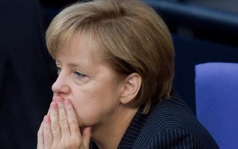 Σε “ελεύθερη πτώση” τα ποσοστά του κόμματος της Μέρκελ