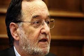 Ο Λαφαζάνης στη συγκέντρωση στο Σύνταγμα – ΦΩΤΟ