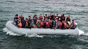 Αγαθονήσι- Συνελήφθησαν 34 πρόσφυγες και ο διακινητής τους