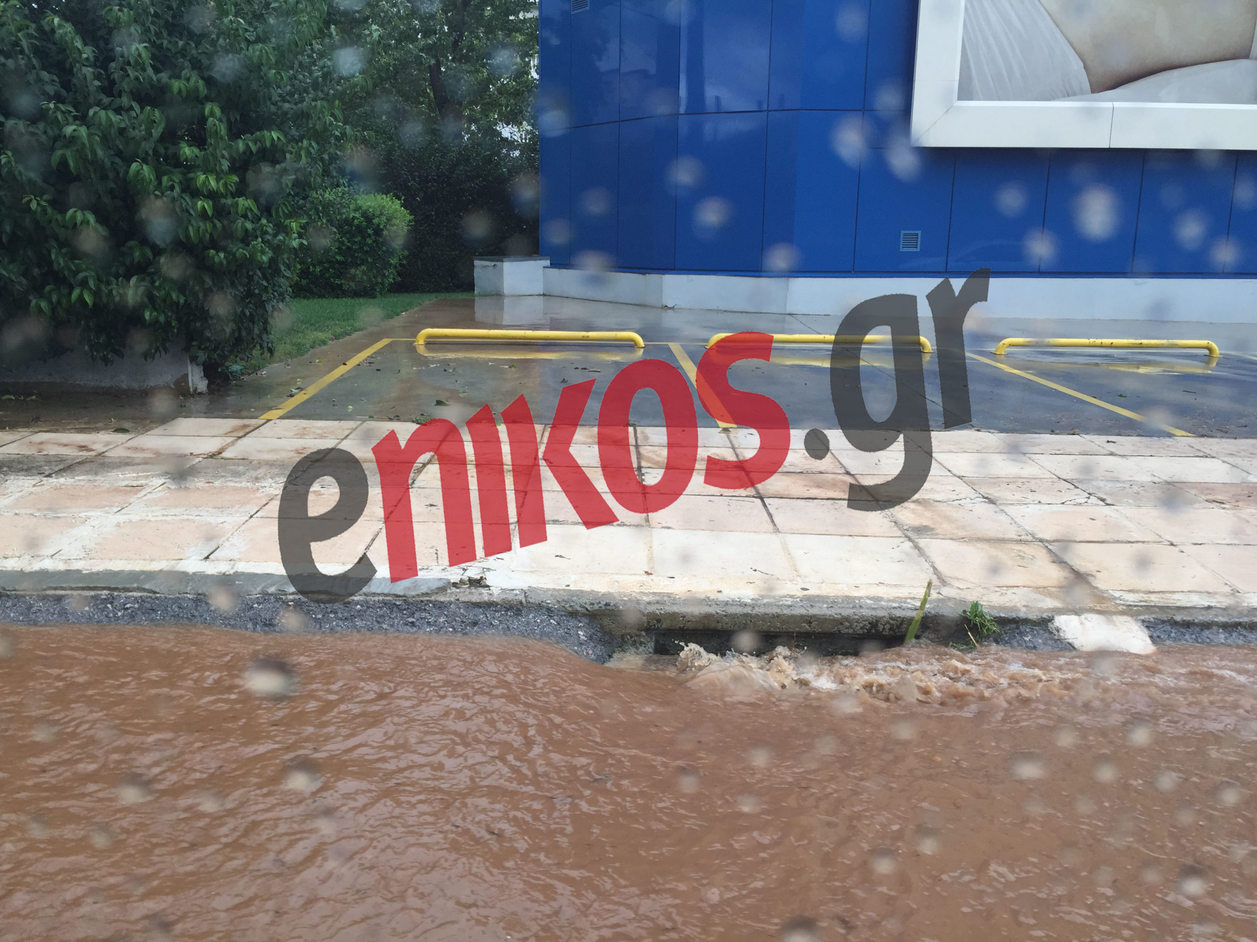 Πλημμύρισαν οι δρόμοι στον Διόνυσο – ΦΩΤΟ Αναγνώστη