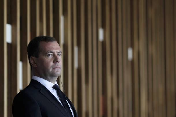 Μεντβέντεφ: Δεν διατηρούμε τον Άσαντ… Πολεμάμε τους τζιχαντιστές