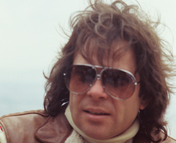 “Έφυγε” o Μάκης Σαλιάρης ιδρυτής της Αυτοκίνησης – ΒΙΝΤΕΟ