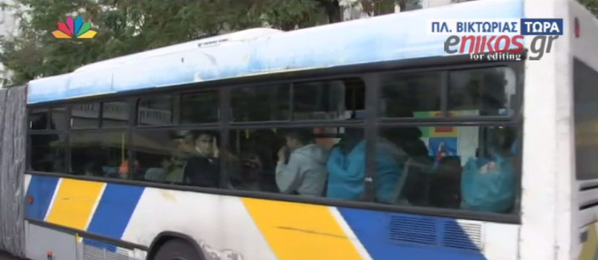 Μετανάστες με λεωφορείο από την Βικτώρια στον Ελαιώνα – ΒΙΝΤΕΟ