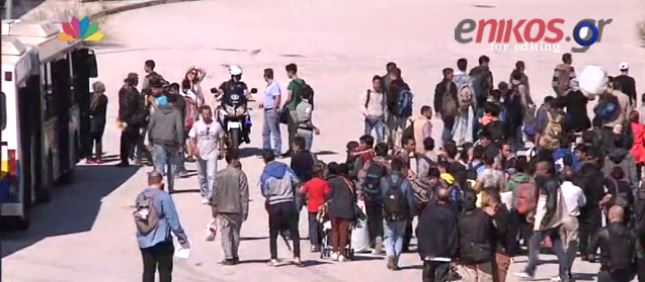 Έφτασαν οι πρώτοι μετανάστες στο Γαλάτσι – ΒΙΝΤΕΟ