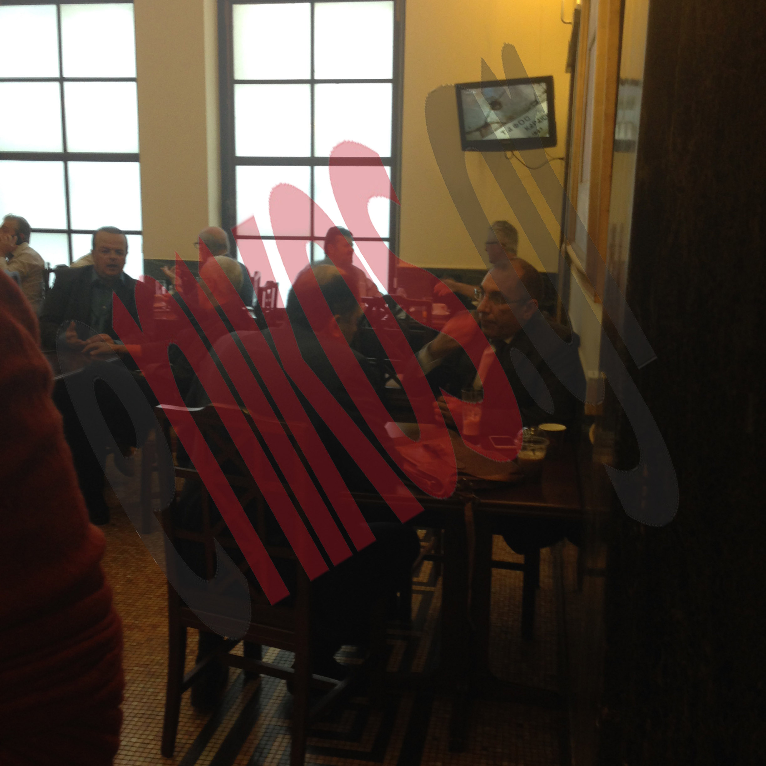 Καφές σε… ψηλό ποτήρι για τον Δημήτρη Καμμένο – ΦΩΤΟ