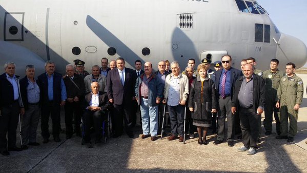 Ο Καμμένος με τους ήρωες αναπήρους πολέμου – ΦΩΤΟ