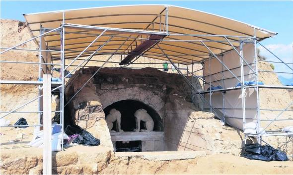 Νέα κόντρα για την Αμφίπολη – Αντιδρούν οι αρχαιολόγοι στις ανακοινώσεις Περιστέρη