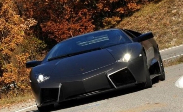 ‘Eφοδος της ιταλικής οικονομικής αστυνομίας στη Lamborghini