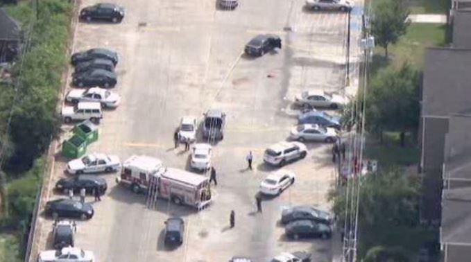 Αιματηρή επίθεση σε πανεπιστήμιο στο Χιούστον – ΦΩΤΟ